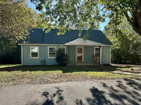 1005 Kendrick St, Clarksville, TN 37043