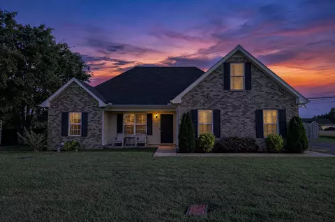 609 Fall Creek Dr, Murfreesboro, TN 37129