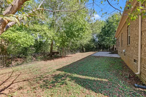 Exterior - 1002 Glessner Dr, Spring Hill, TN 37174 photo 10 of 11