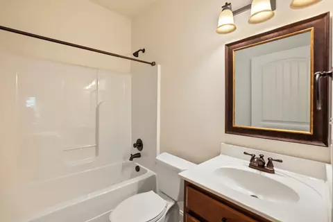 Bath - 1002 Glessner Dr, Spring Hill, TN 37174 photo 1 of 7