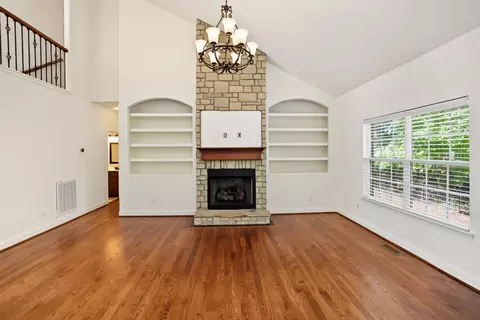 Living - 1002 Glessner Dr, Spring Hill, TN 37174 photo 5 of 9