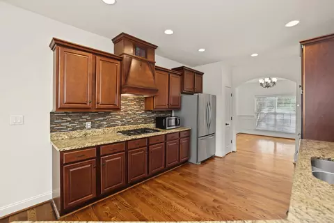 Kitchen - 1002 Glessner Dr, Spring Hill, TN 37174 photo 2 of 7