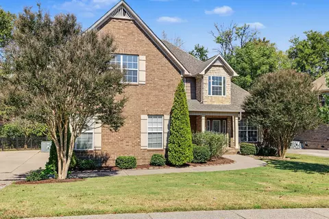 Exterior - 1002 Glessner Dr, Spring Hill, TN 37174 photo 2 of 11