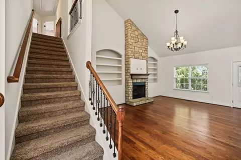 Living - 1002 Glessner Dr, Spring Hill, TN 37174 photo 9 of 9