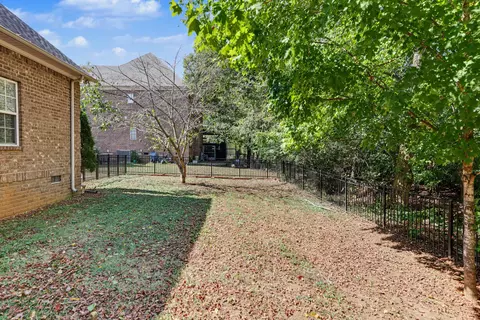 Exterior - 1002 Glessner Dr, Spring Hill, TN 37174 photo 8 of 11
