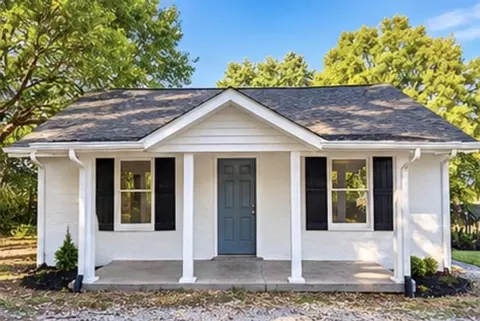 1610 S High St, Columbia, TN 38401