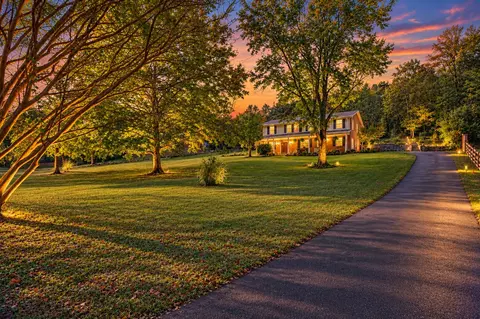 815 Rodney Dr, Nashville, TN 37205