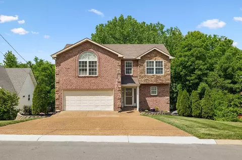2521 Edinburgh St, Old Hickory, TN 37138
