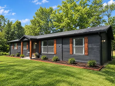 205 Locust Dr, Erin, TN 37061
