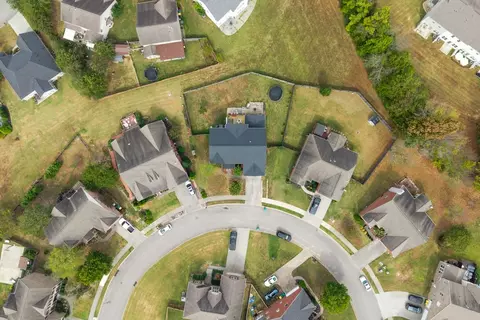 View/Area - 1021 Queens Pl, Spring Hill, TN 37174 photo 2 of 5