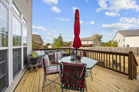 Exterior - 1021 Queens Pl, Spring Hill, TN 37174 photo 11 of 19