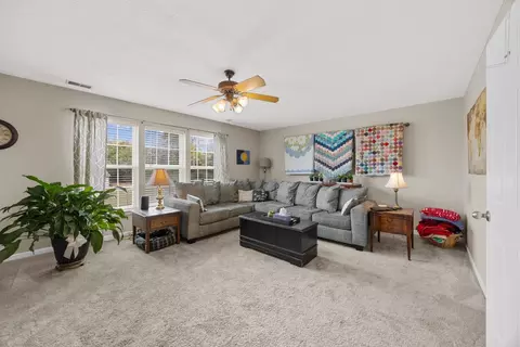Living - 1021 Queens Pl, Spring Hill, TN 37174 photo 4 of 4