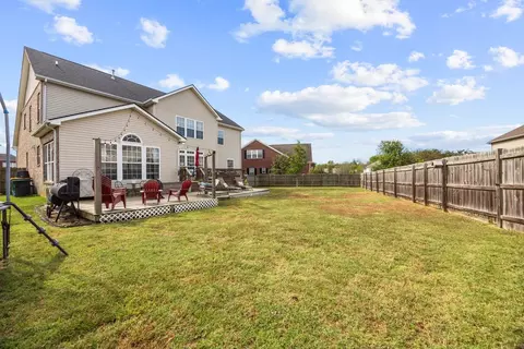 Exterior - 1021 Queens Pl, Spring Hill, TN 37174 photo 18 of 19