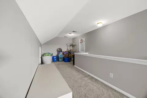 Entry Way - 1021 Queens Pl, Spring Hill, TN 37174 photo 10 of 10