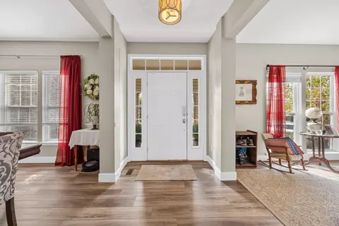 Entry Way - 1021 Queens Pl, Spring Hill, TN 37174 photo 2 of 10