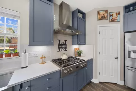 Kitchen - 1021 Queens Pl, Spring Hill, TN 37174 photo 2 of 7