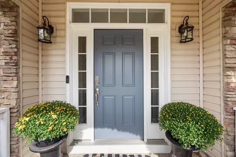 Entry Way - 1021 Queens Pl, Spring Hill, TN 37174 photo 1 of 10