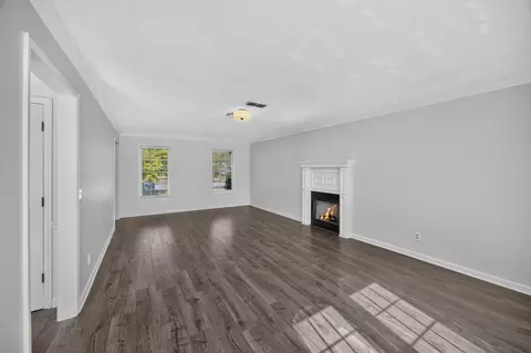 Living - 2407 Riverstone Dr, Murfreesboro, TN 37128 photo 2 of 2