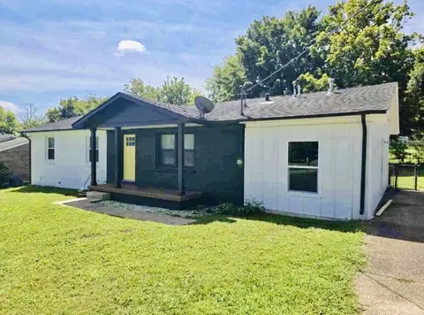 207 Birchwood Dr, Columbia, TN 38401