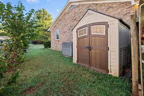 Exterior - 511 Crocus Ct, Murfreesboro, TN 37128 photo 7 of 8
