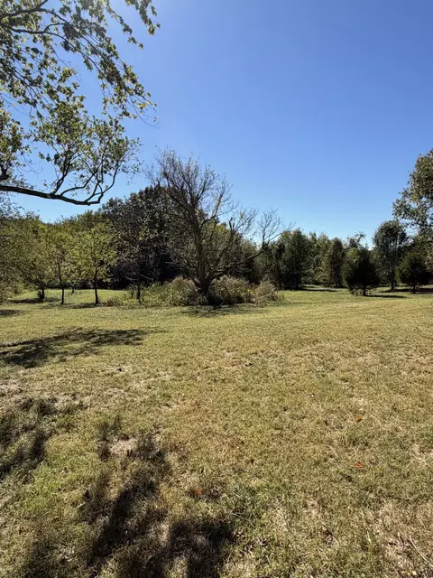 4030 Armstrong Rd, Springfield, TN 37172 photo 2