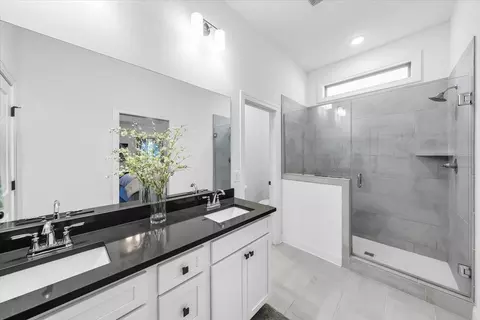 Bath - 3626 Jacaranda Ln, Murfreesboro, TN 37129 photo 3 of 4