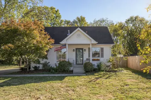 1003 Maplehurst Ln, Nashville, TN 37204