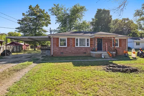 112 Hobbs Ln, Lebanon, TN 37090