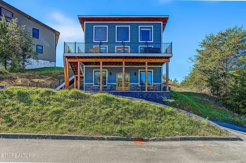 810 Blue Herring Way, Sevierville, TN 37876