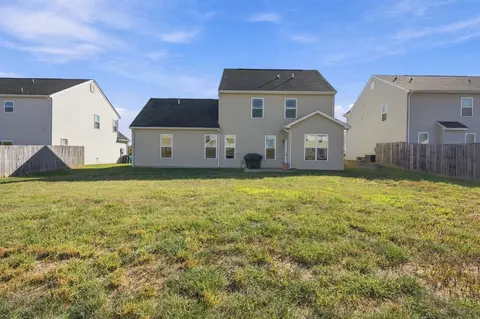 Exterior - 1002 Garrison Way, Spring Hill, TN 37174 photo 4 of 4
