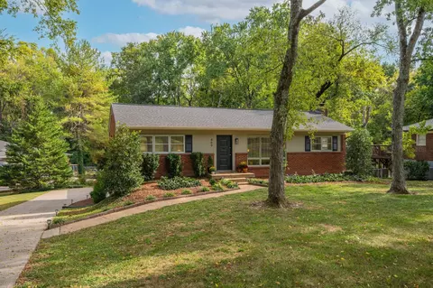 469 Rochelle Dr, Nashville, TN 37220