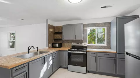 Kitchen - 542 E Maple St, Madison, TN 37115 photo 3 of 3