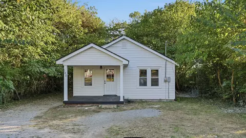 Exterior - 542 E Maple St, Madison, TN 37115 photo 3 of 5