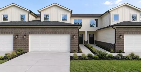 1075 Stagecoach Dr, White House, TN 37188