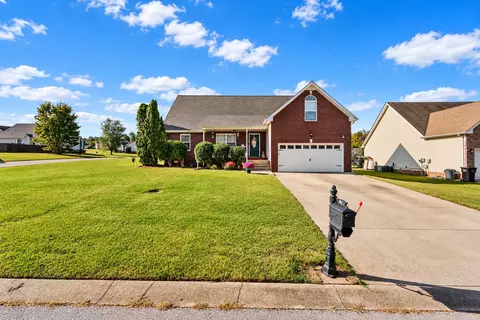 1224 Viewmont Dr, Clarksville, TN 37040