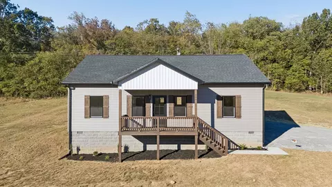 990 Wartrace Hwy, Pleasant Shade, TN 37145