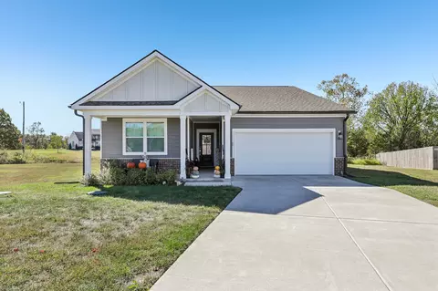 1000 Daphne Dr, Ashland City, TN 37015