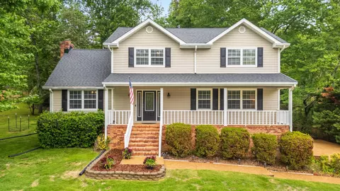 1913 Light Tower Cir, Hixson, TN 37343