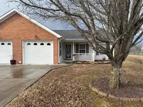 37 Anchor Dr, Rossville, GA 30741