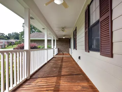 31 E Larry Cir, Ringgold, GA 30736 photo 2