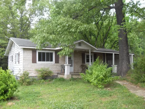 83 Hackett St, Ringgold, GA 30736 photo 2