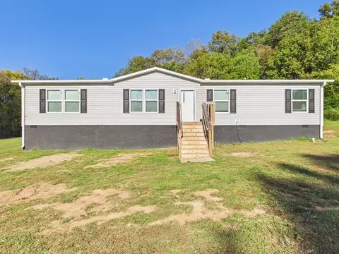 707 Saw Mill Rd, Tellico Plains, TN 37385