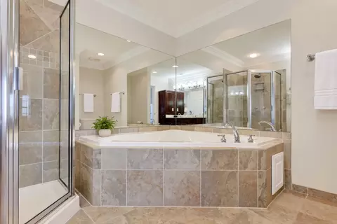 Bath - 7100 Dale Ridge Rd #E-4, Lancaster, TN 38569 photo 4 of 5