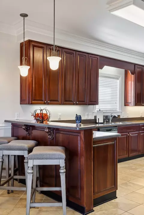 Kitchen - 7100 Dale Ridge Rd #E-4, Lancaster, TN 38569 photo 2 of 4