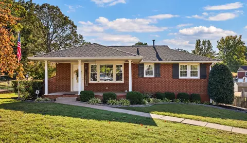 207 Paddock Rd, Clarksville, TN 37043