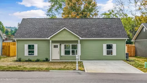 7437 Cascade Meadows Way, Knoxville, TN 37918