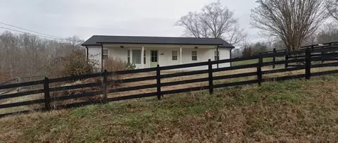 234 W Biggs Rd, Cottontown, TN 37048