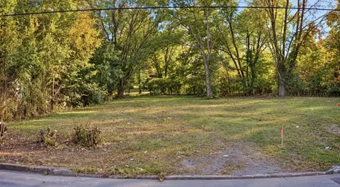 1224 Cedar St, Clarksville, TN 37040