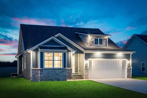 943 Bankside Dr, Clarksville, TN 37043