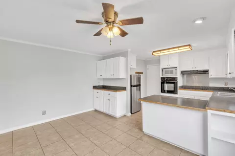 Kitchen - 208 General Forrest Dr, Springfield, TN 37172 photo 1 of 4